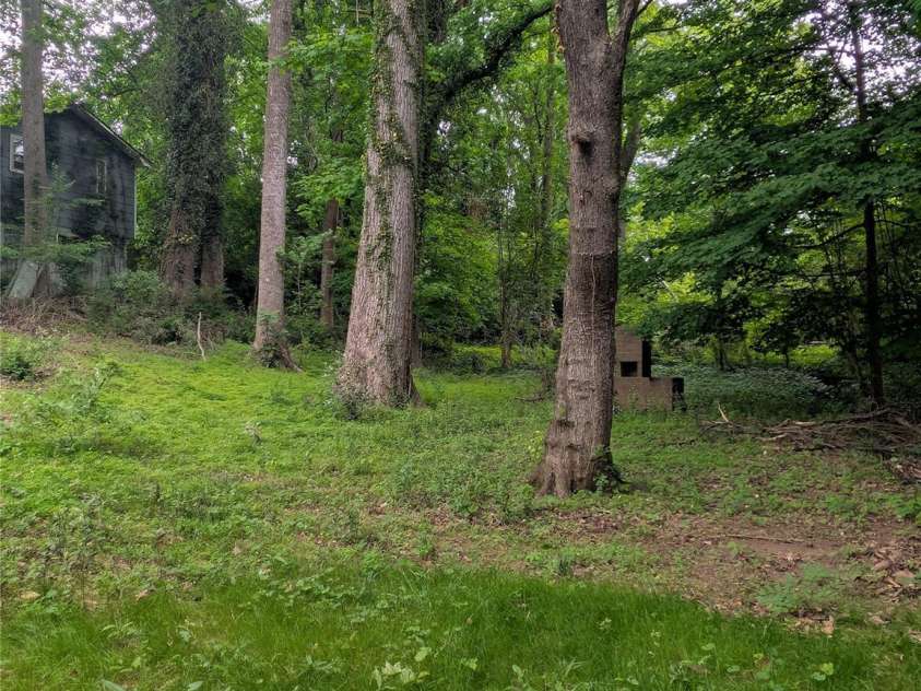 1002 Hemlock Drive, Shelby, NC 28150.  MLS# CAR4256235, YatesRealty ID 11522. 