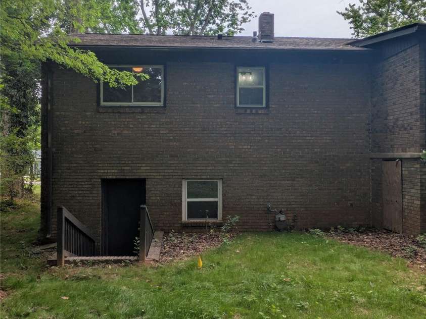 1002 Hemlock Drive, Shelby, NC 28150.  MLS# CAR4256235, YatesRealty ID 11522. 