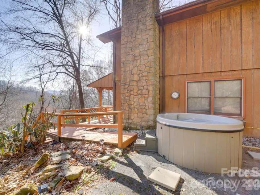 106 Sage Court, Maggie Valley, NC 28716.  MLS# CAR4367005, YatesRealty ID 11523. 