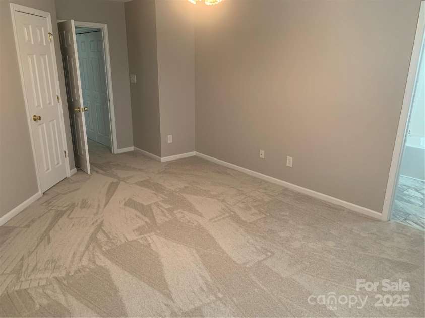 11622 Lioness Street, Charlotte, NC 28273.  MLS# CAR4254241, YatesRealty ID 11524. Wal in closet to the left.