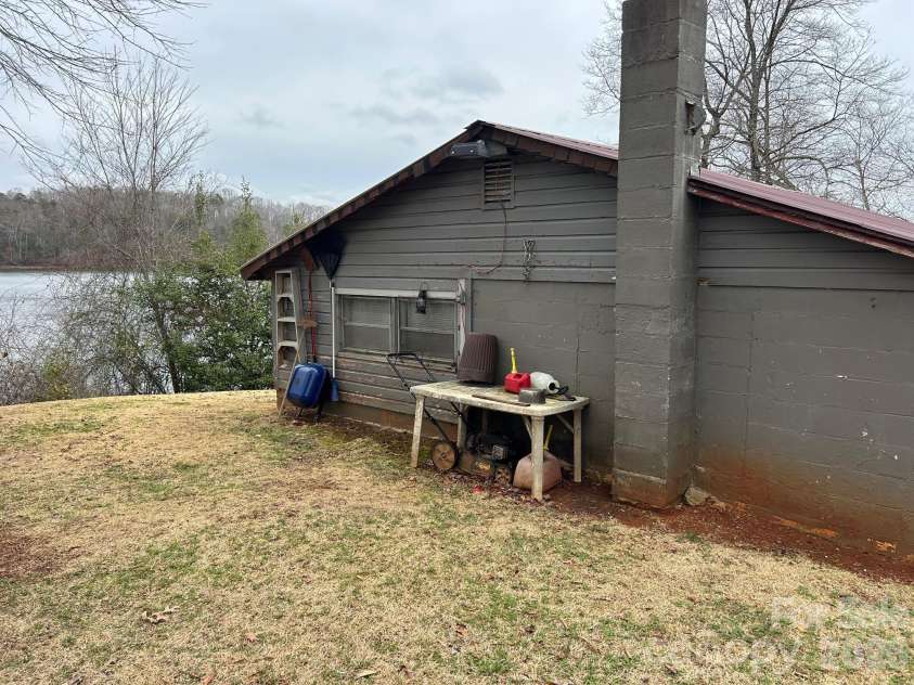 4237 Laurel Hill Road, Claremont, NC 28610.  MLS# CAR4367138, YatesRealty ID 11524. 
