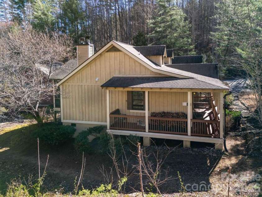98 Mill Pond Drive, Tuckasegee, NC 28783.  MLS# CAR4367115, YatesRealty ID 11525. 