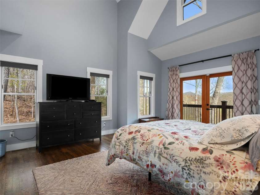 711 Winfield Drive, Clyde, NC 28721.  MLS# CAR4367312, YatesRealty ID 11527. 