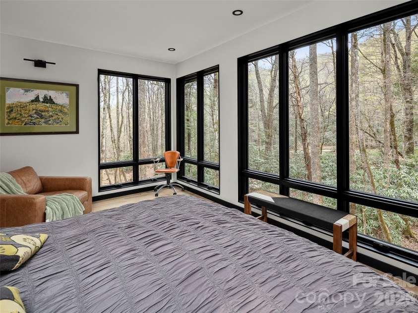 80 Hemlock Circle, Black Mountain, NC 28711.  MLS# CAR4367338, YatesRealty ID 11528. Primary Suite with lots of natural light