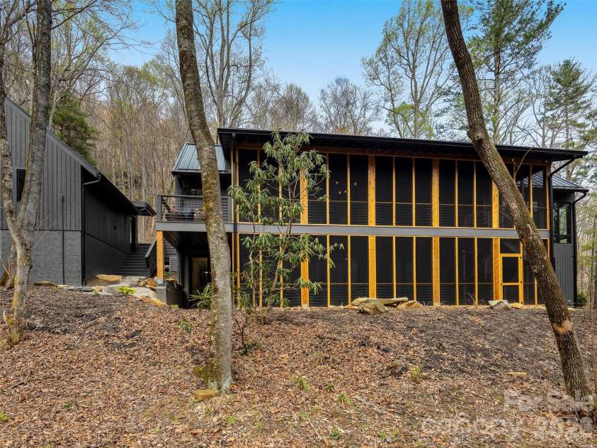 80 Hemlock Circle, Black Mountain, NC 28711.  MLS# CAR4367338, YatesRealty ID 11528. Rear view