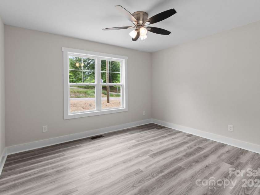 894 Oval Street, Kannapolis, NC 28081.  MLS# CAR4256839, YatesRealty ID 11528. 