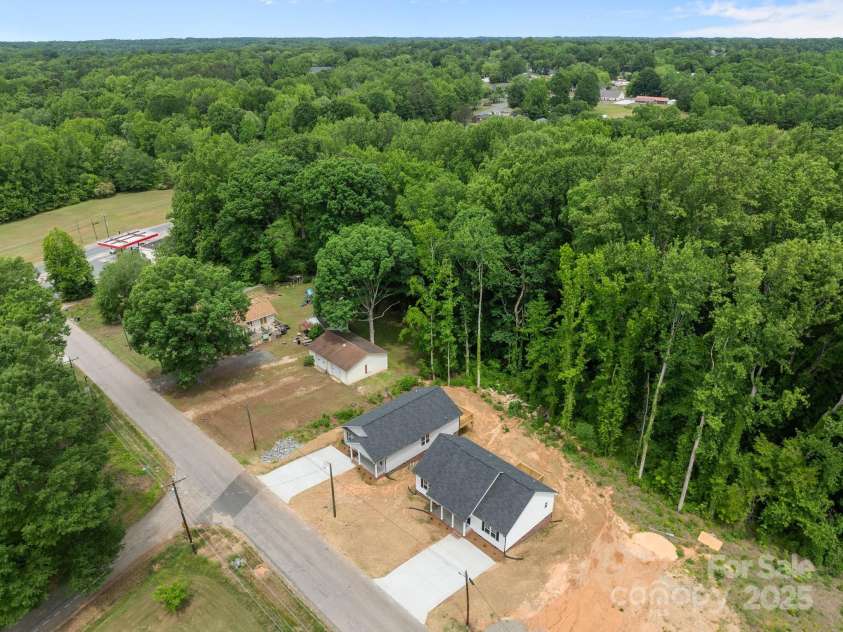 894 Oval Street, Kannapolis, NC 28081.  MLS# CAR4256839, YatesRealty ID 11528. 