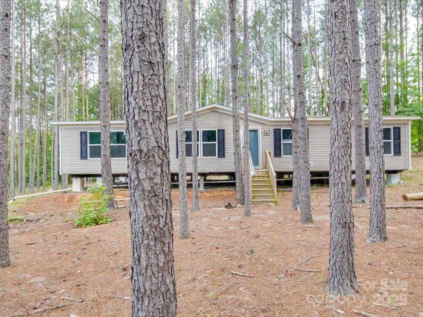 35247 Hwy 9 Highway, Pageland, SC 29728.  MLS# CAR4256630, YatesRealty ID 11529. 