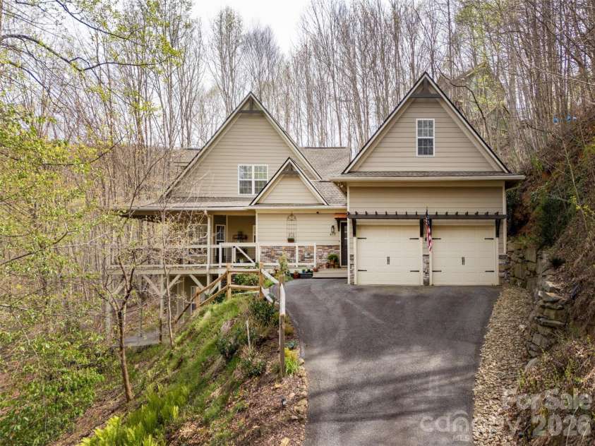 417 Blue Mist Way, Arden, NC 28704.  MLS# CAR4413993, YatesRealty ID 11529. 