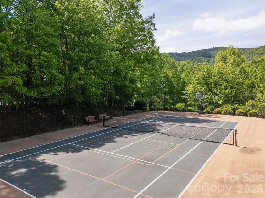 417 Blue Mist Way, Arden, NC 28704.  MLS# CAR4413993, YatesRealty ID 11529. 