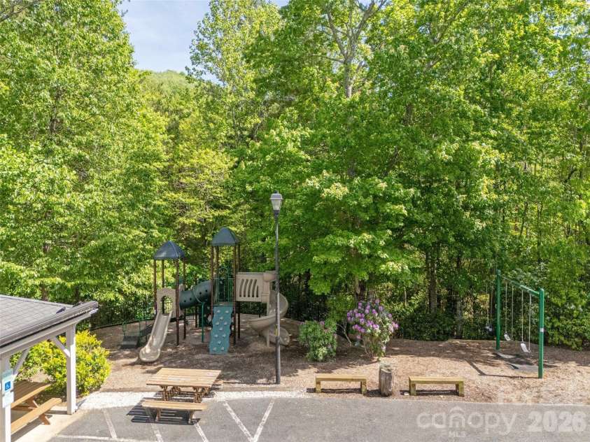 417 Blue Mist Way, Arden, NC 28704.  MLS# CAR4413993, YatesRealty ID 11529. 