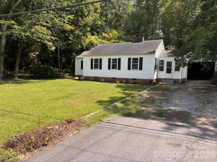 1250 Hampton Grace Avenue, Lancaster, SC 29720.  MLS# CAR4404716, YatesRealty ID 1153. 