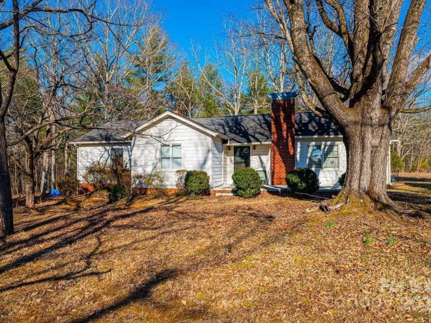 1396 Cottage Grove Road, Lenoir, NC 28645.  MLS# CAR4225236, YatesRealty ID 1153. 