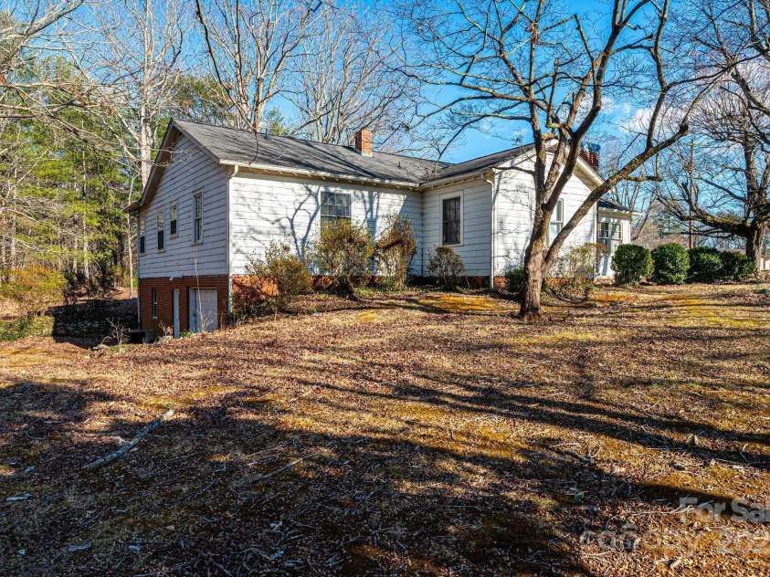 1396 Cottage Grove Road, Lenoir, NC 28645.  MLS# CAR4225236, YatesRealty ID 1153. 