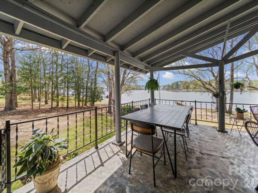 2262 Beaver Creek Road, Camden, SC 29020.  MLS# CAR4391857, YatesRealty ID 11530. 
