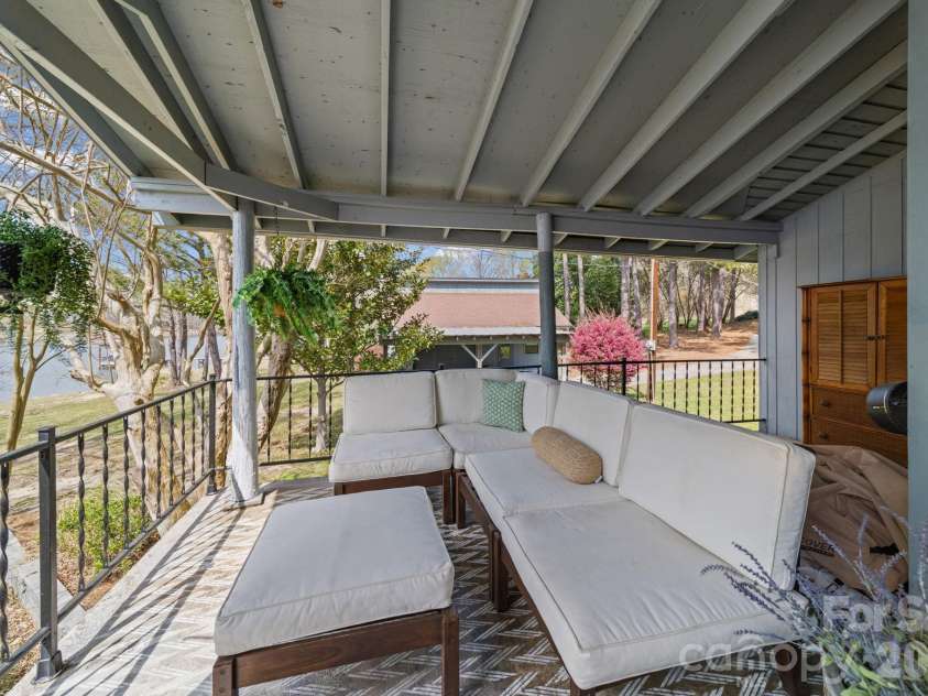 2262 Beaver Creek Road, Camden, SC 29020.  MLS# CAR4391857, YatesRealty ID 11530. 