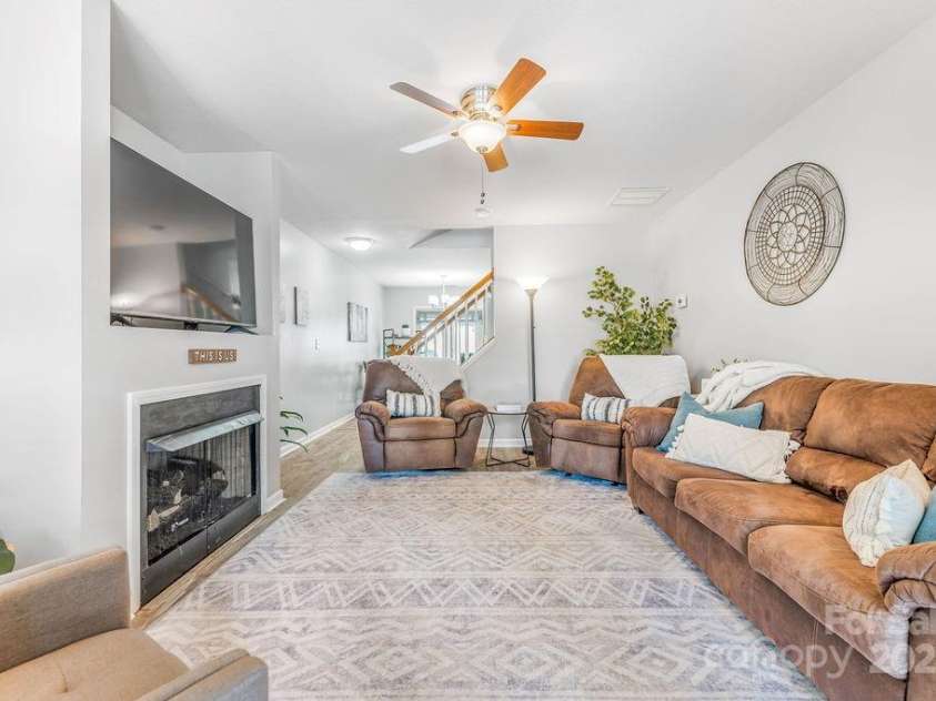 41 Lanceford Circle, Fletcher, NC 28732.  MLS# CAR4252559, YatesRealty ID 11531. 