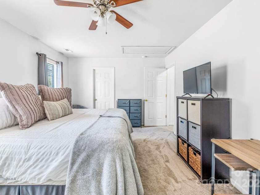41 Lanceford Circle, Fletcher, NC 28732.  MLS# CAR4252559, YatesRealty ID 11531. 