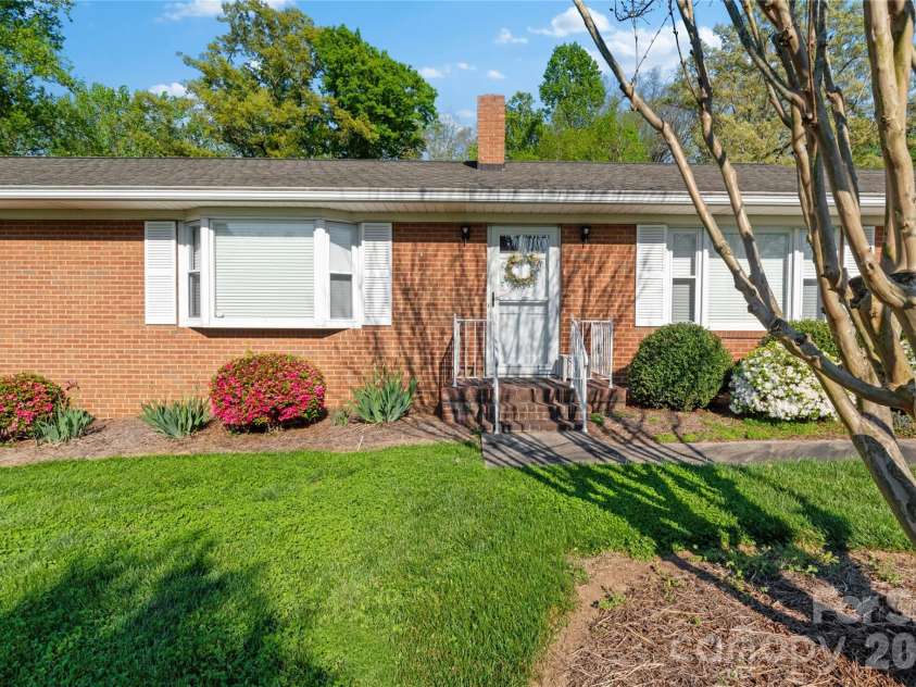 5635 June Lane, Winston Salem, NC 27127.  MLS# CAR4366963, YatesRealty ID 11531. 