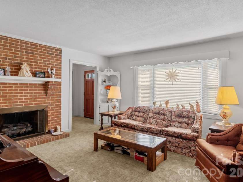 5635 June Lane, Winston Salem, NC 27127.  MLS# CAR4366963, YatesRealty ID 11531. 
