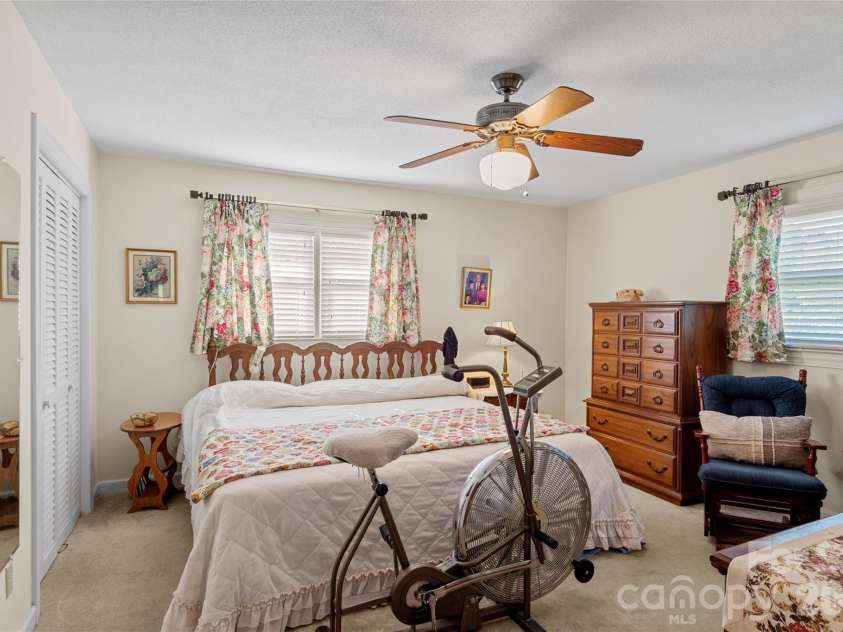 5635 June Lane, Winston Salem, NC 27127.  MLS# CAR4366963, YatesRealty ID 11531. 