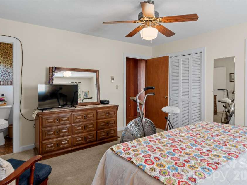 5635 June Lane, Winston Salem, NC 27127.  MLS# CAR4366963, YatesRealty ID 11531. 