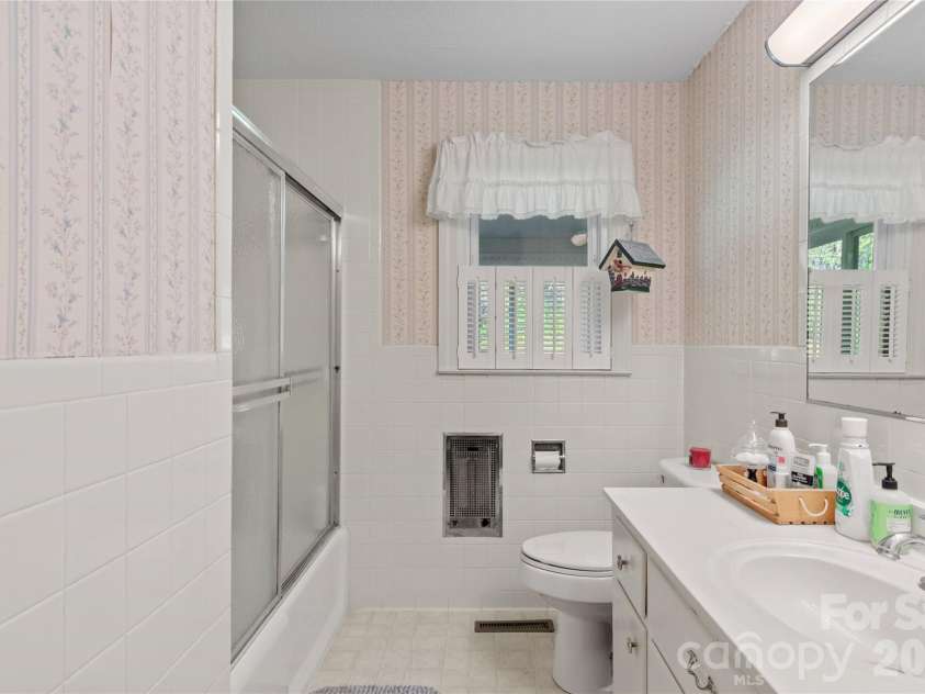 5635 June Lane, Winston Salem, NC 27127.  MLS# CAR4366963, YatesRealty ID 11531. 