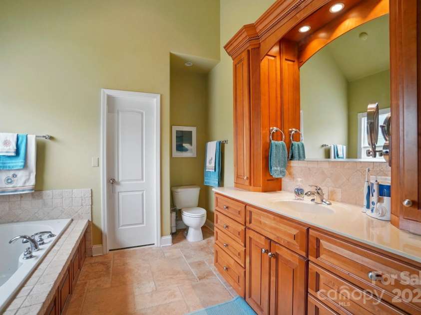 129 Daniel Efird Drive, Mount Holly, NC 28120.  MLS# CAR4256835, YatesRealty ID 11532. 
