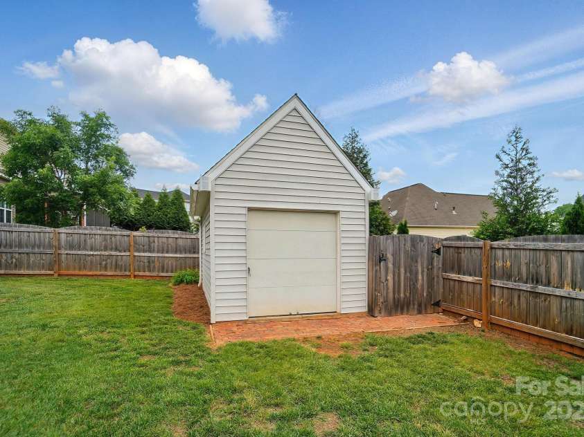 129 Daniel Efird Drive, Mount Holly, NC 28120.  MLS# CAR4256835, YatesRealty ID 11532. 
