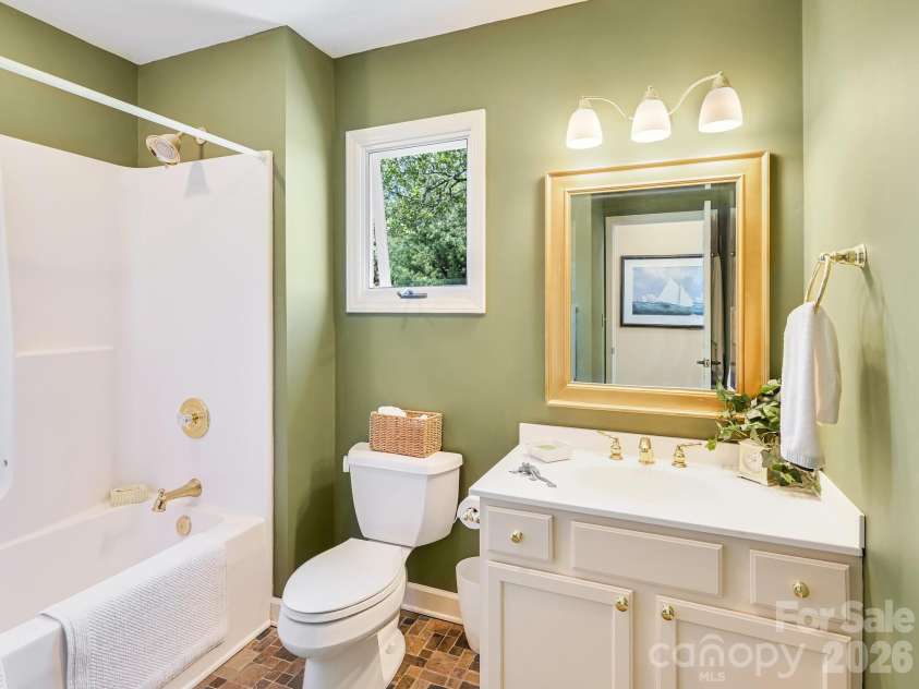107 Fawns Rest None, Black Mountain, NC 28711.  MLS# CAR4367737, YatesRealty ID 11533. 