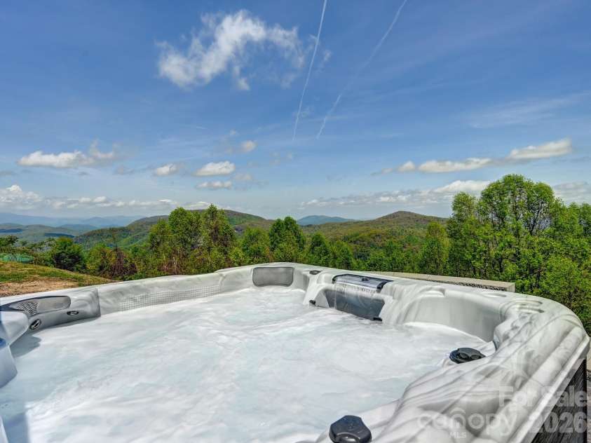 107 Fawns Rest None, Black Mountain, NC 28711.  MLS# CAR4367737, YatesRealty ID 11533. 