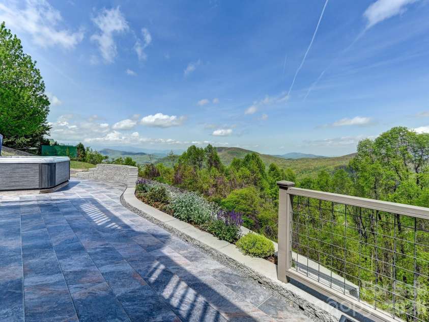 107 Fawns Rest None, Black Mountain, NC 28711.  MLS# CAR4367737, YatesRealty ID 11533. 