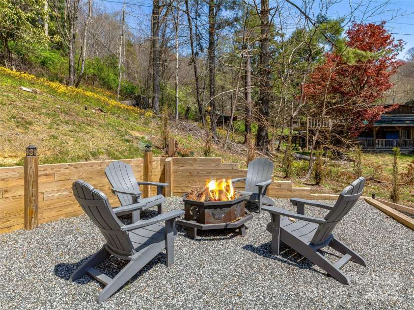 175 Village Lane, Mars Hill, NC 28754.  MLS# CAR4256535, YatesRealty ID 11533. 