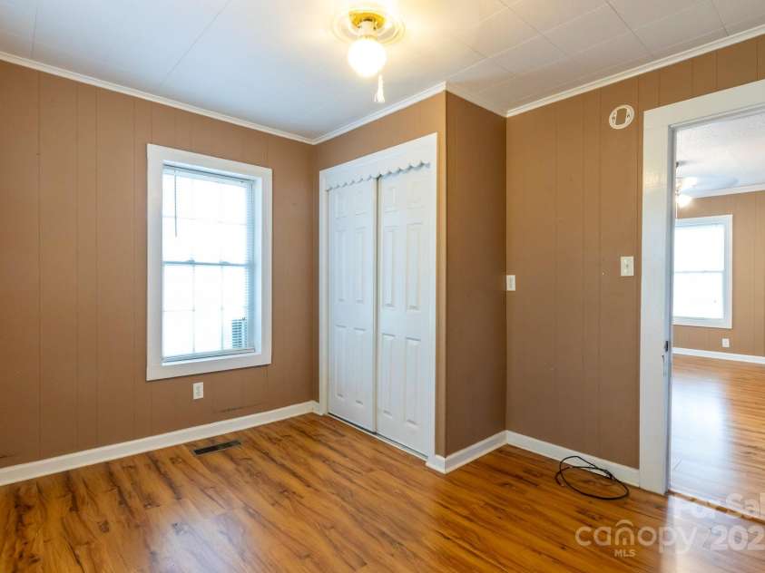 205 Stowe Acres Road, Kings Mountain, NC 28086.  MLS# CAR4256881, YatesRealty ID 11534. 