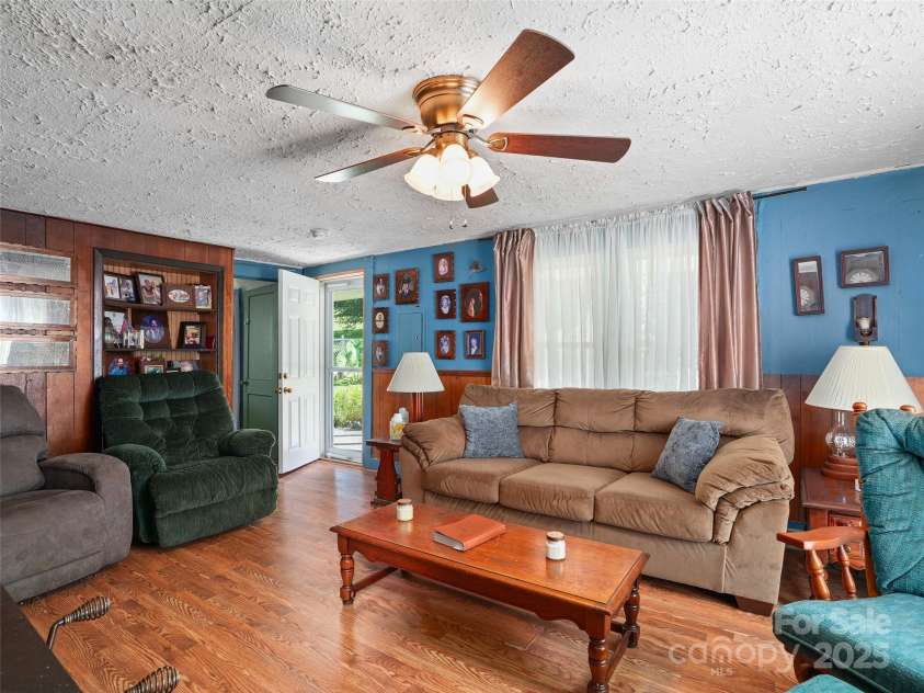 177 Dewey Avenue, Canton, NC 28716.  MLS# CAR4297479, YatesRealty ID 11536. 