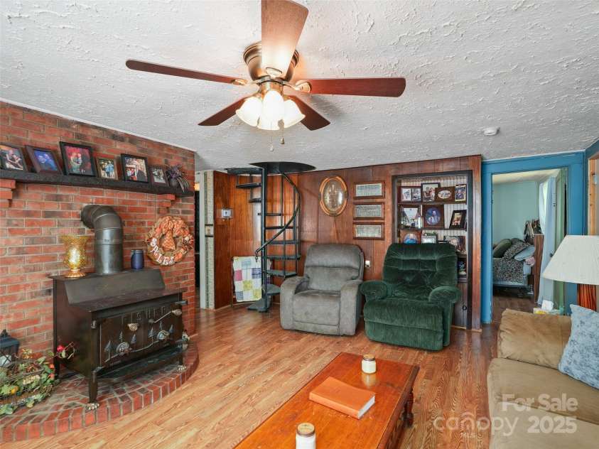 177 Dewey Avenue, Canton, NC 28716.  MLS# CAR4297479, YatesRealty ID 11536. 