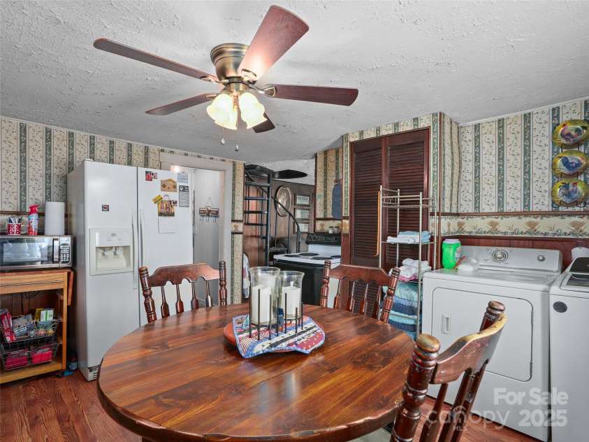 177 Dewey Avenue, Canton, NC 28716.  MLS# CAR4297479, YatesRealty ID 11536. 