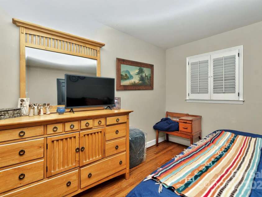 3430 Rea Road, Charlotte, NC 28226.  MLS# CAR4256646, YatesRealty ID 11536. 