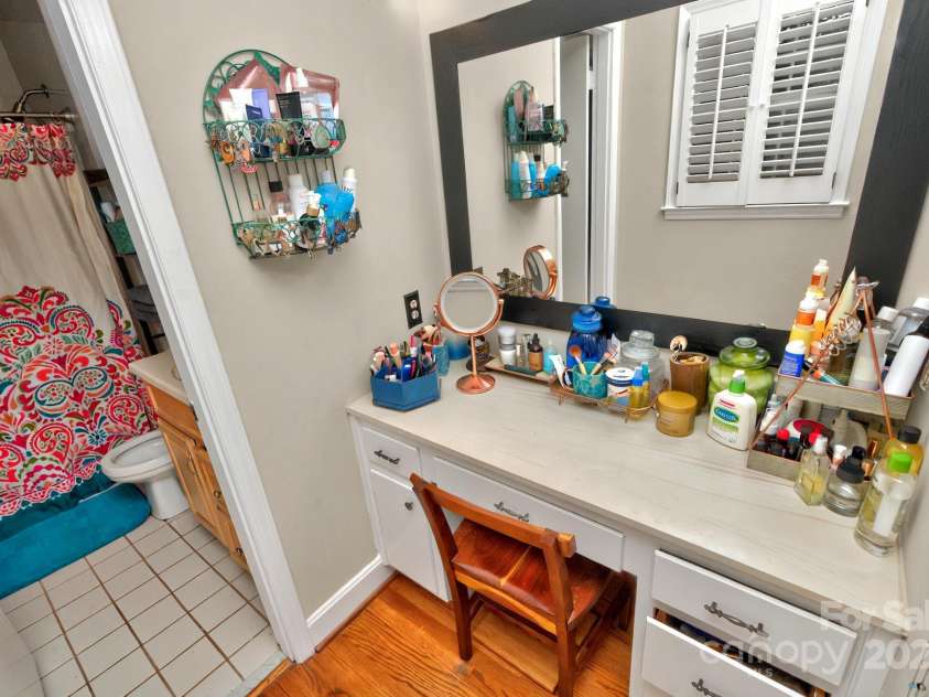 3430 Rea Road, Charlotte, NC 28226.  MLS# CAR4256646, YatesRealty ID 11536. 