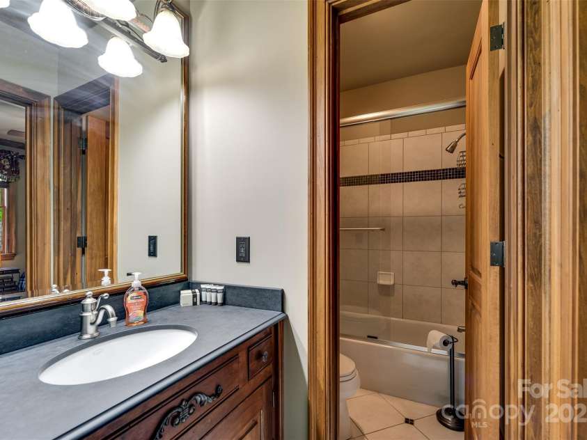 414 Trails End Road, Bryson City, NC 28713.  MLS# CAR4256665, YatesRealty ID 11537. 
