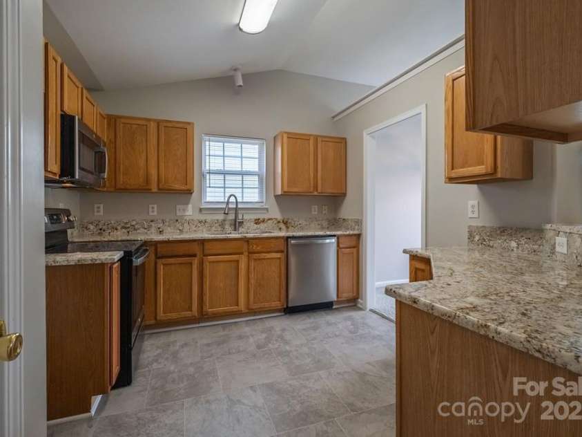 1919 Dietrich Lane, Charlotte, NC 28262.  MLS# CAR4305378, YatesRealty ID 11538. 