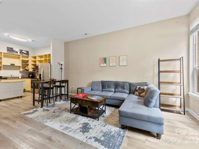 3239 Wesley Avenue, Charlotte, NC 28205.  MLS# CAR4299925, YatesRealty ID 1154. 