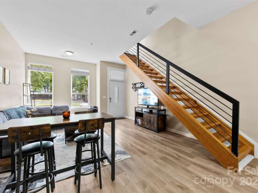 3239 Wesley Avenue, Charlotte, NC 28205.  MLS# CAR4299925, YatesRealty ID 1154. 