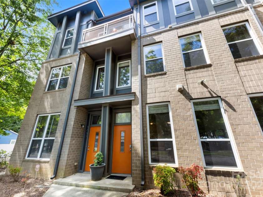 3239 Wesley Avenue, Charlotte, NC 28205.  MLS# CAR4299925, YatesRealty ID 1154. 