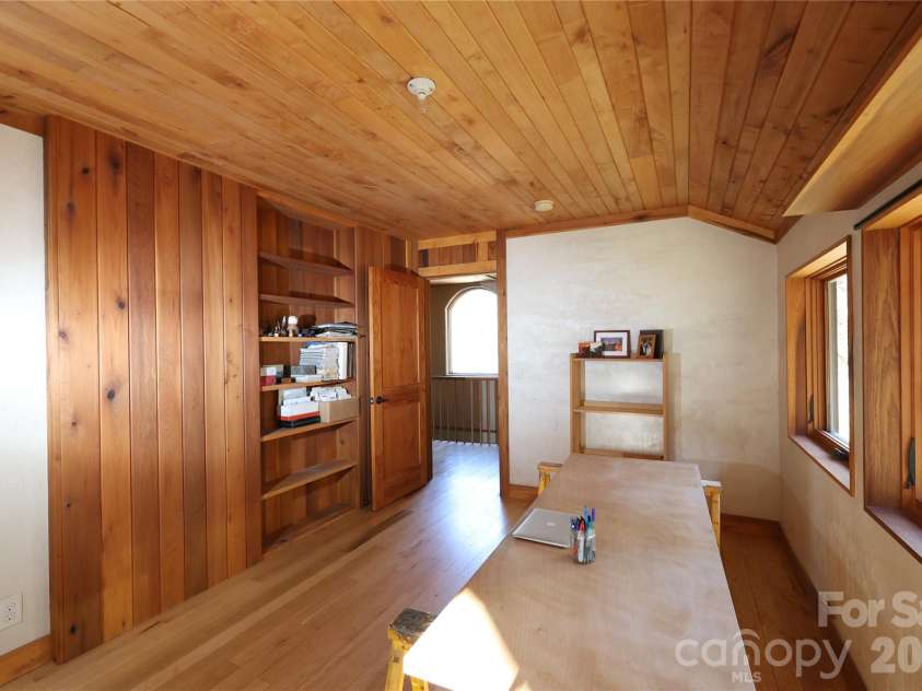 1422 Middle Fork Road, Hendersonville, NC 28792.  MLS# CAR4365669, YatesRealty ID 11541. 