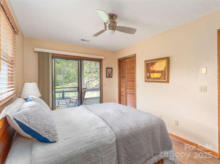 336 Stoney Ridge Loop, Maggie Valley, NC 28751.  MLS# CAR4256988, YatesRealty ID 11541. 