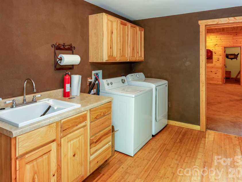 184 Sunlight Path, Lake Lure, NC 28746.  MLS# CAR4365835, YatesRealty ID 11542. 