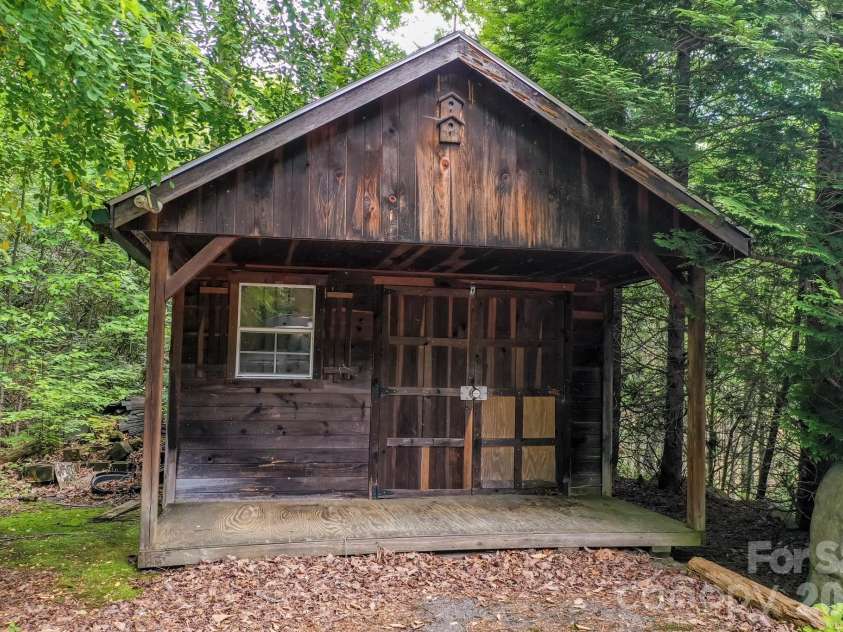 184 Sunlight Path, Lake Lure, NC 28746.  MLS# CAR4365835, YatesRealty ID 11542. 