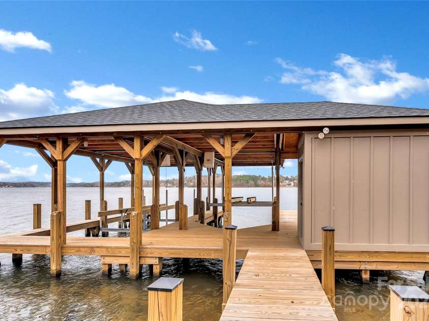 8058 Edgewater Drive, Norwood, NC 28128.  MLS# CAR4325954, YatesRealty ID 11542. 