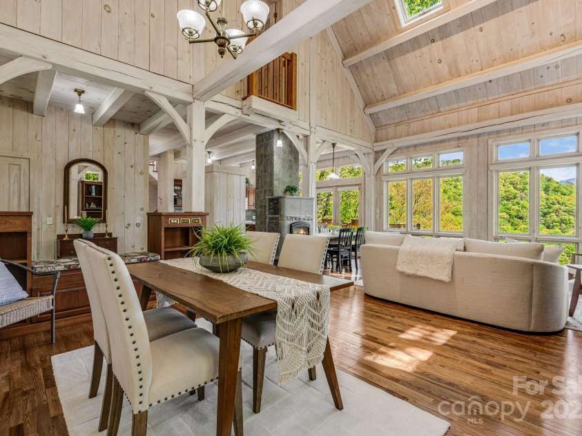33 Great Aspen Way, Black Mountain, NC 28711.  MLS# CAR4254990, YatesRealty ID 11543. 